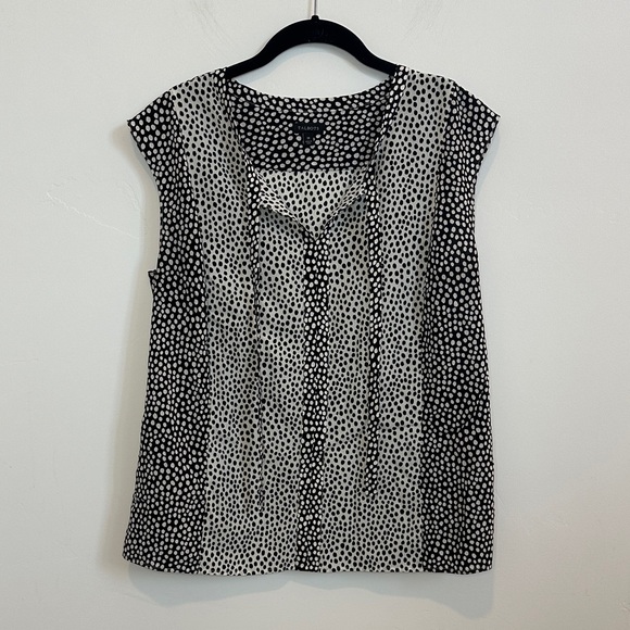 Talbots Black and White Sleeveless Polka Dot Blouse with tie front Size Medium - Picture 2 of 7